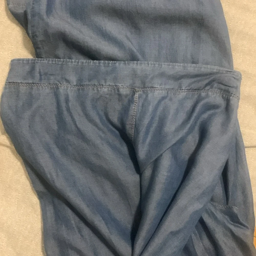 Bottoms - Picture 5 of 7